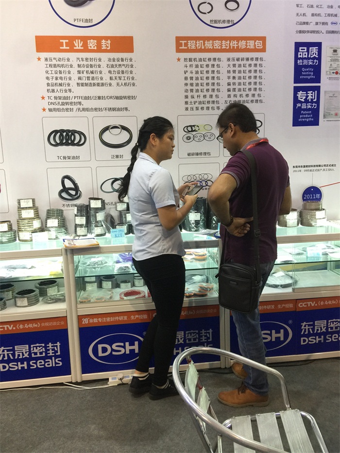 當(dāng)然，也有不少的國(guó)外客戶啦！